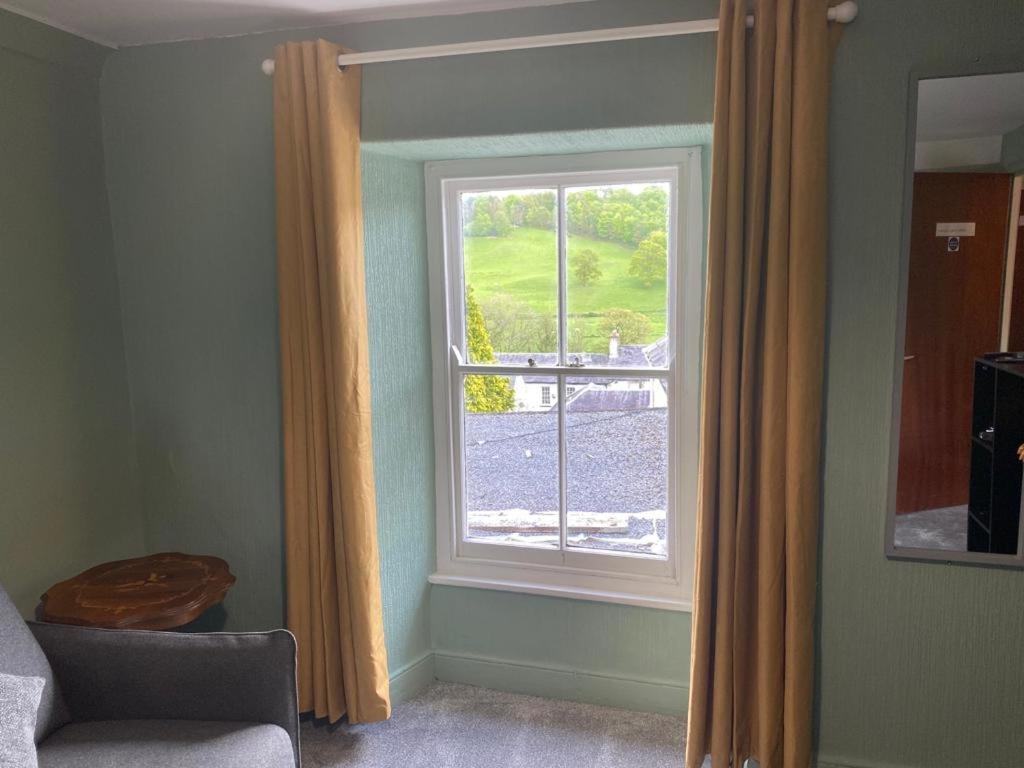Hotel Kings Arms Llandysul Esterno foto